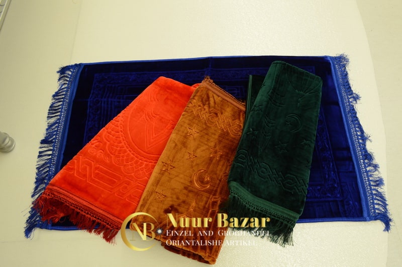 Luxurioeser-Gebet-Teppich-sajjada-janamaz-SAJEED-16.jpg
