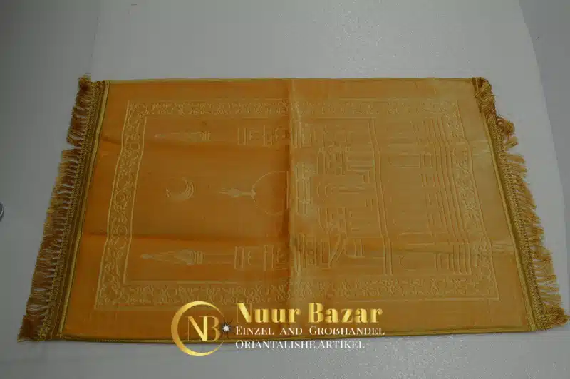 Luxurioeser-Gebet-Teppich-sajjada-janamaz-SAJEED-4.jpg